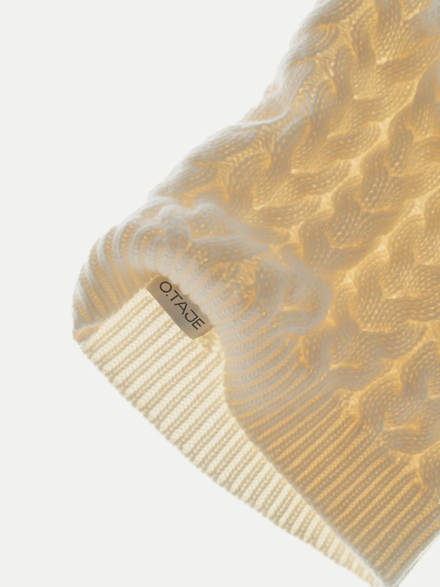 Annie Cable-Knit Snood