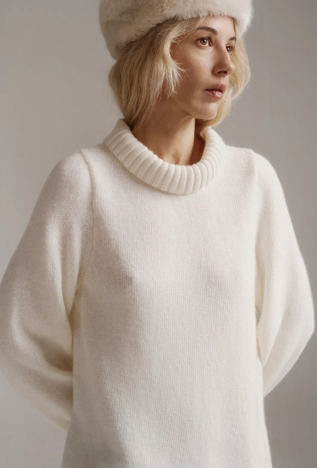 Swan Lambswool Sweater