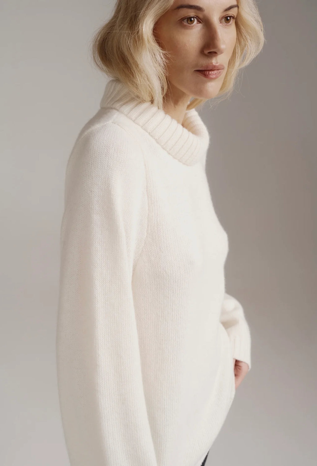 Swan Lambswool Sweater