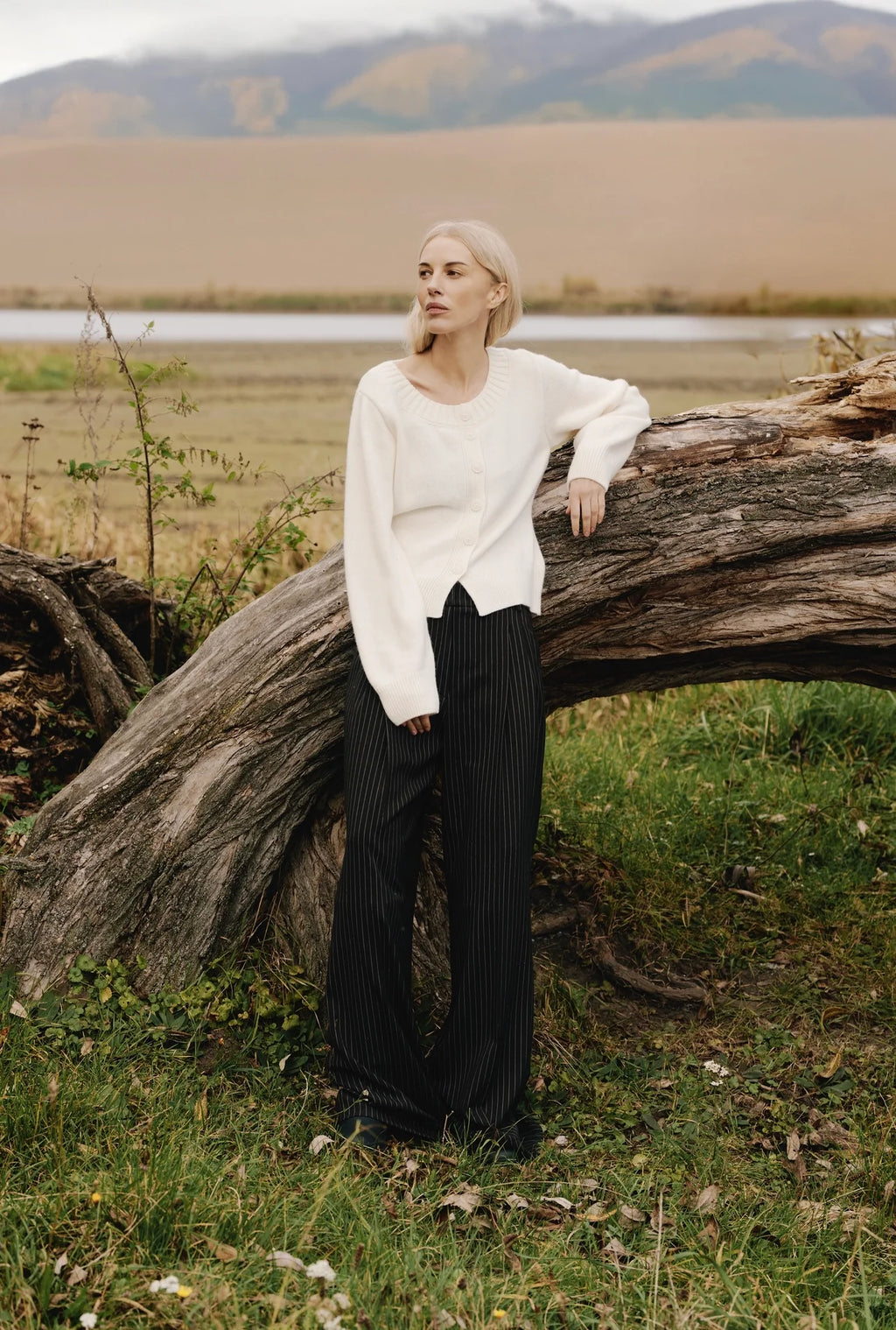 Cropped Lambswool Cardigan